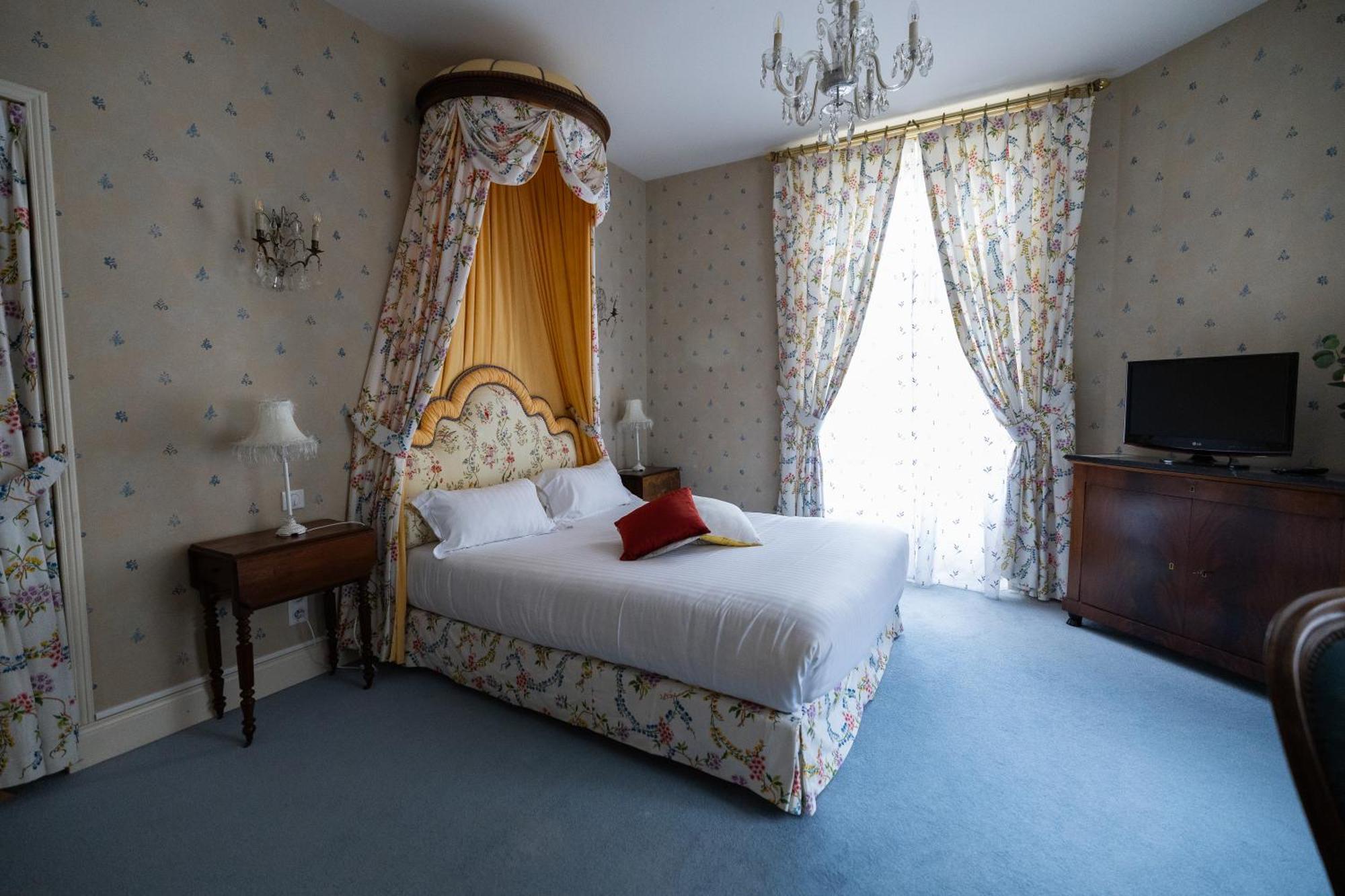 Готель Domaine De Brou Noyant-de-Touraine Екстер'єр фото